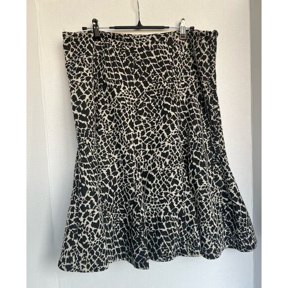 Susan Bristol Black and White Animal Print Zippered Flare Bottom Skirt Sz 14 - Picture 1 of 7